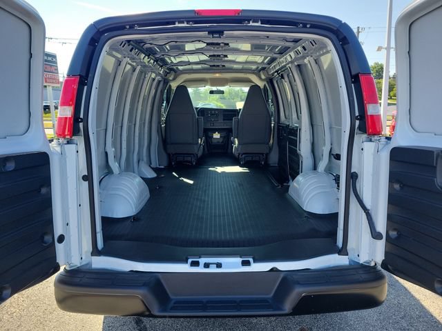 New 2026 GMC Savana 2500 w/ Driver Convenience Package RWD image 7