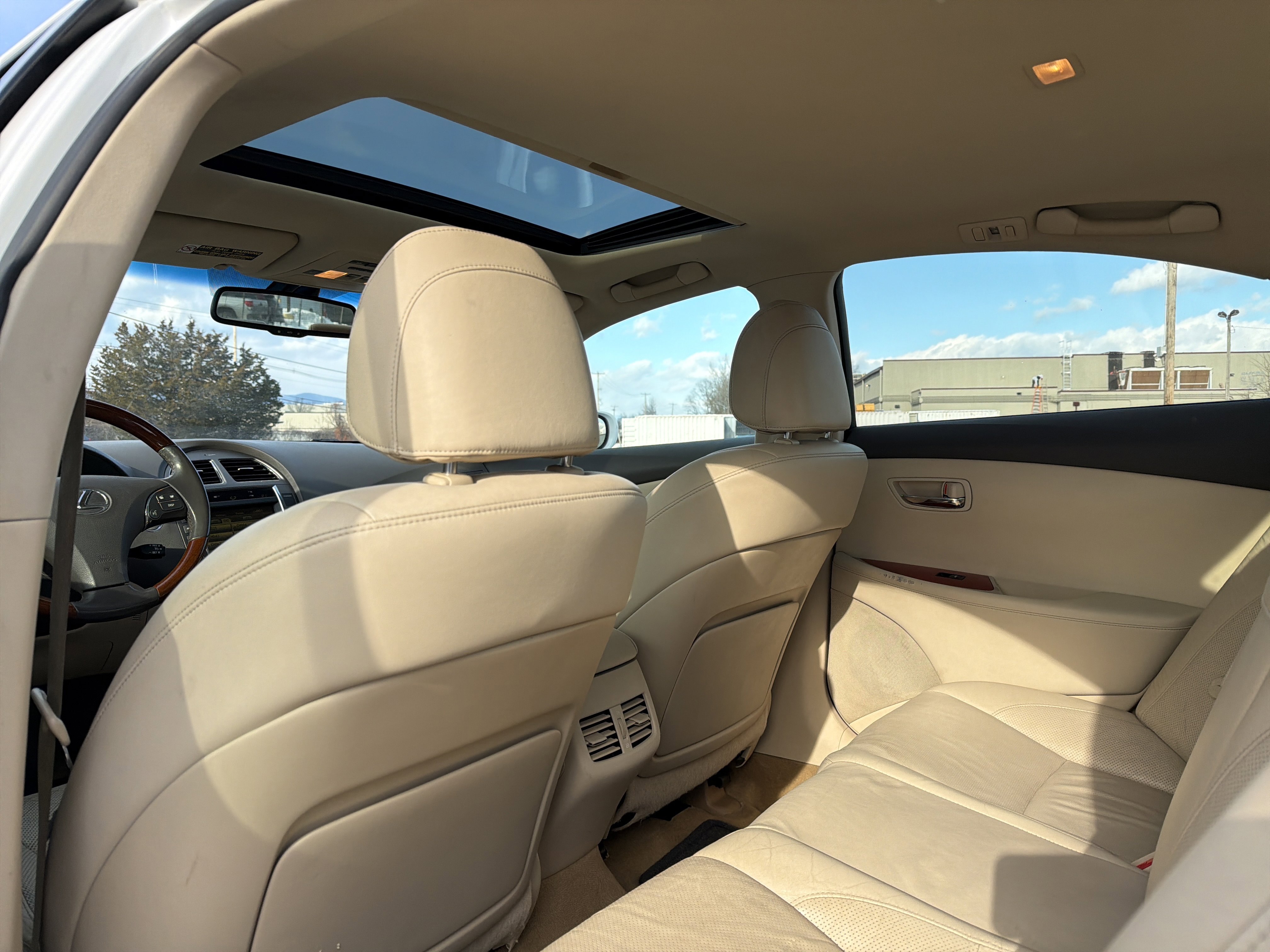 Used 2011 Lexus ES 350 image 28