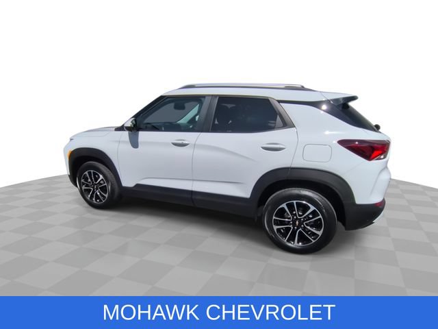 Used 2025 Chevrolet TrailBlazer LT w/ Convenience Package AWD/4WD image 6