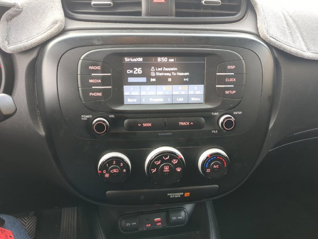 Used 2019 Kia Soul FWD image 25
