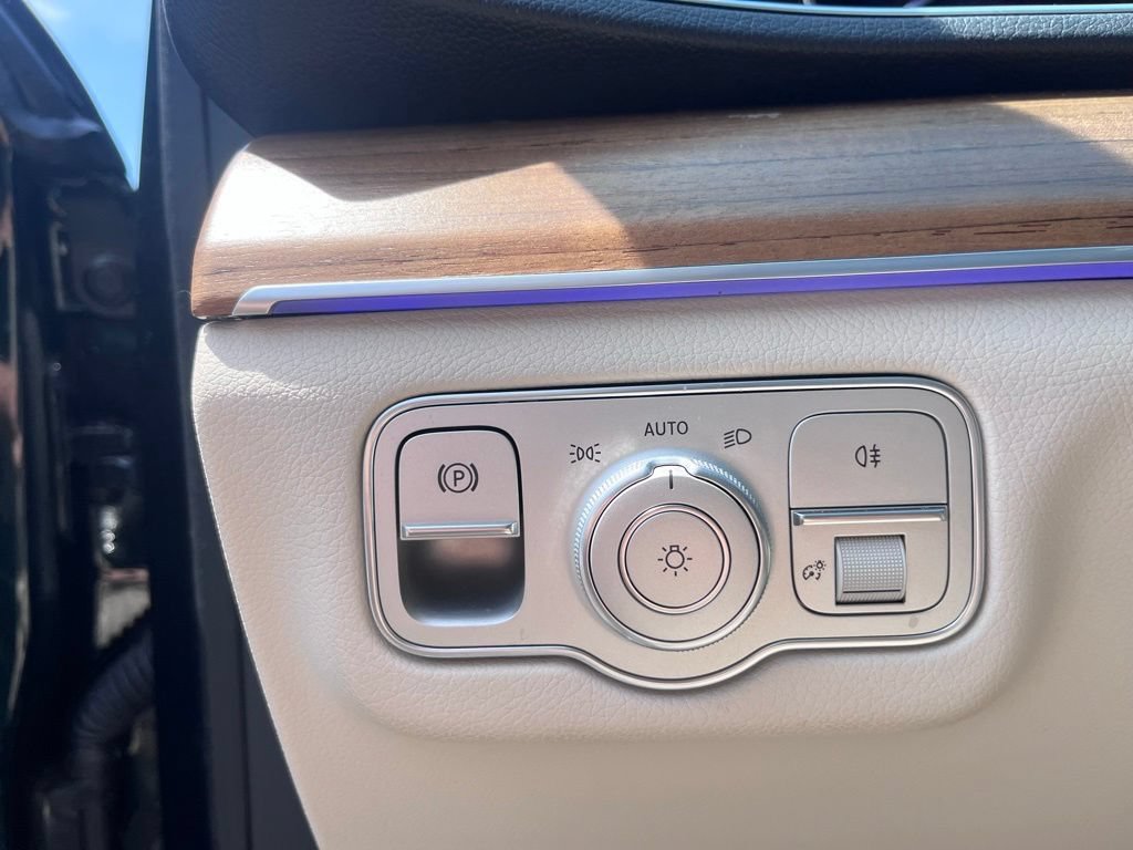 Used 2024 Mercedes-Benz GLE 350 4MATIC image 9