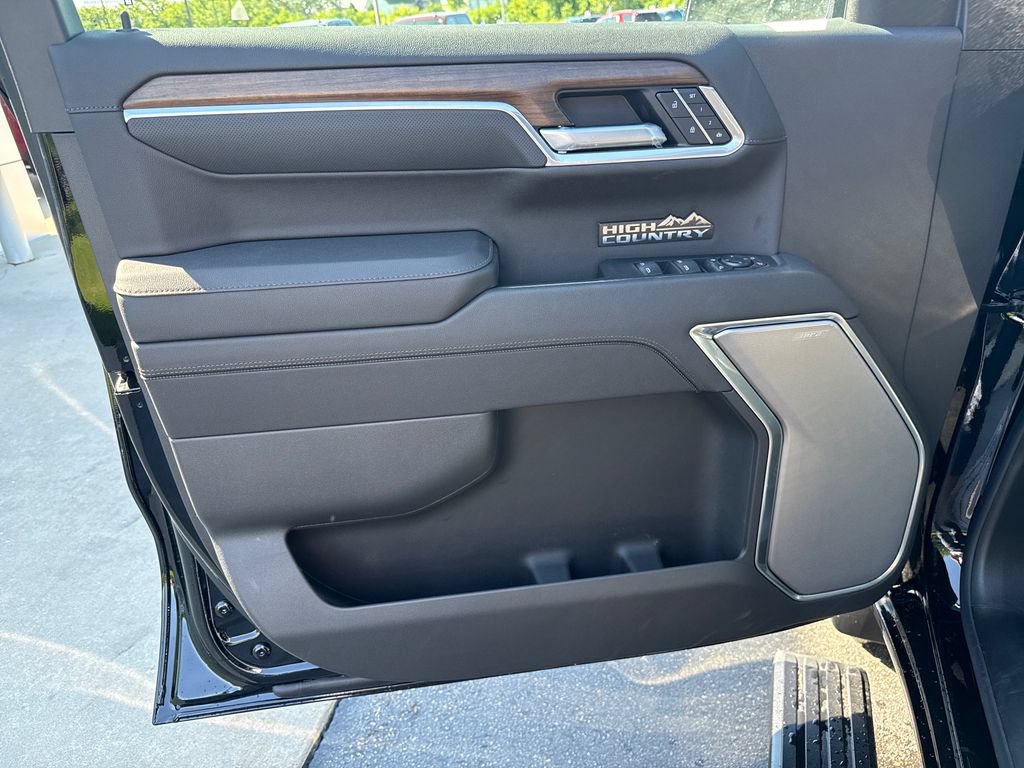 New 2026 Chevrolet Silverado 1500 High Country w/ Midnight Edition AWD/4WD image 26
