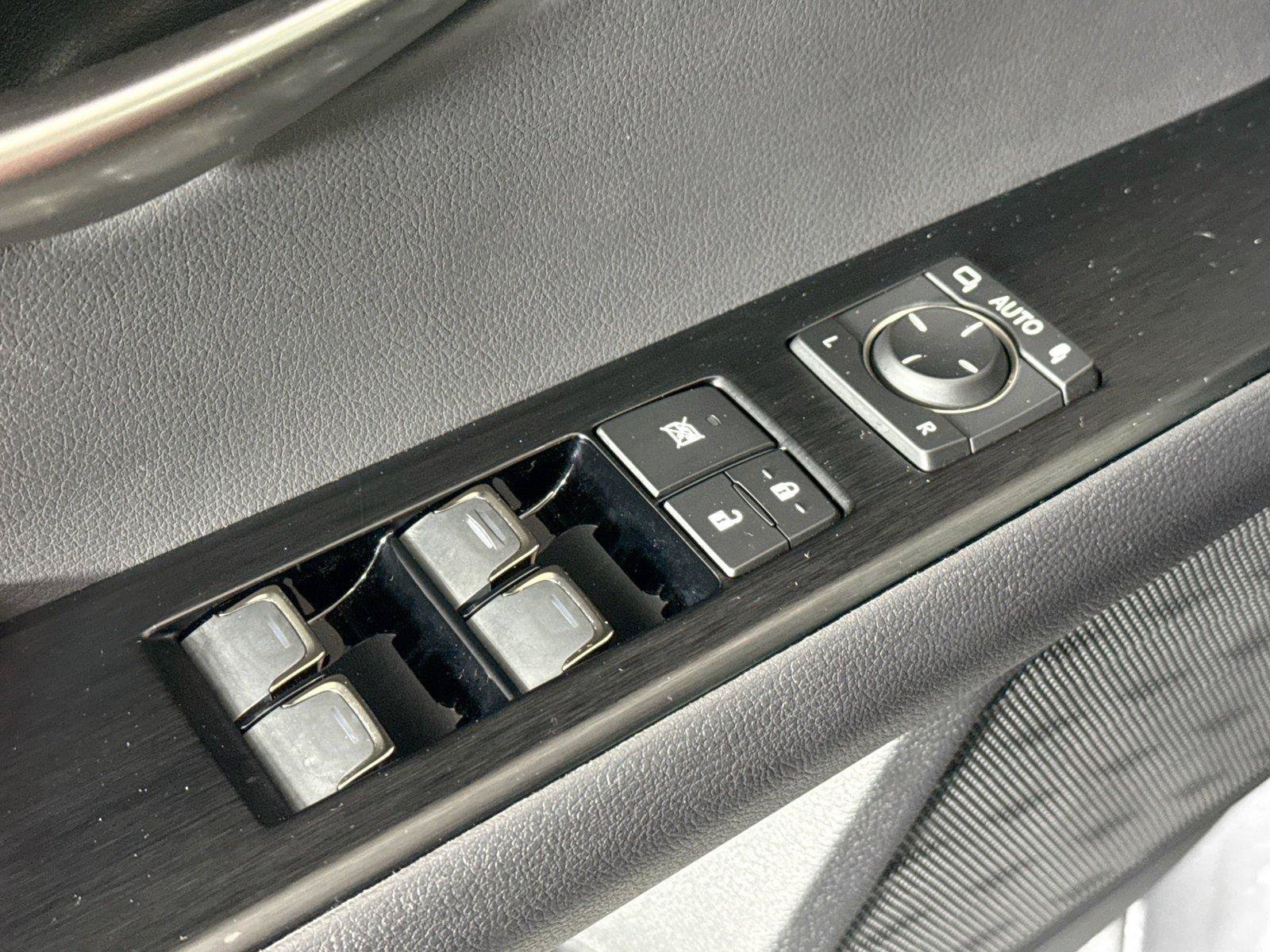 Used 2024 Lexus UX 250h F Sport FWD image 30
