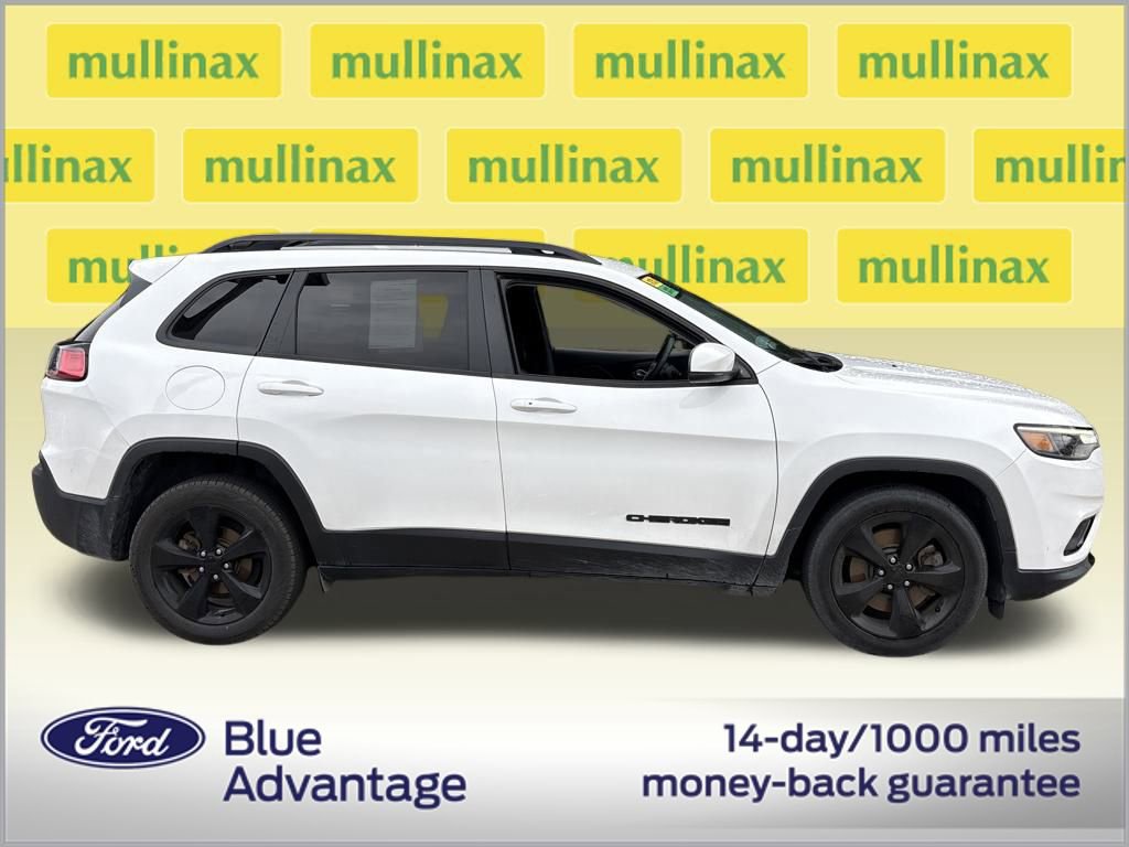 Used 2020 Jeep Cherokee Latitude Plus image 2