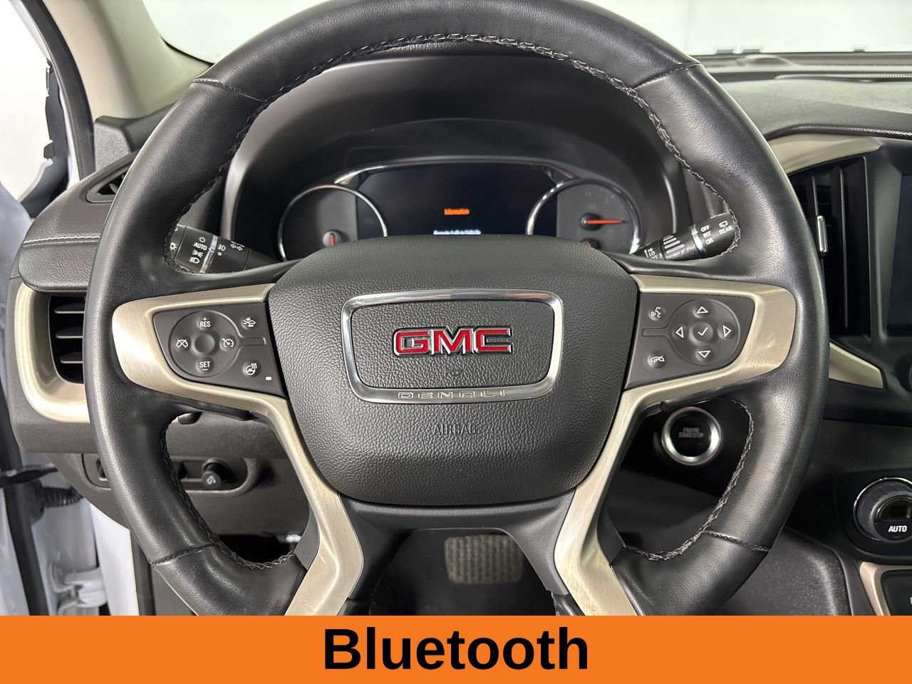 Used 2023 GMC Terrain Denali w/ Denali Premium Package image 11