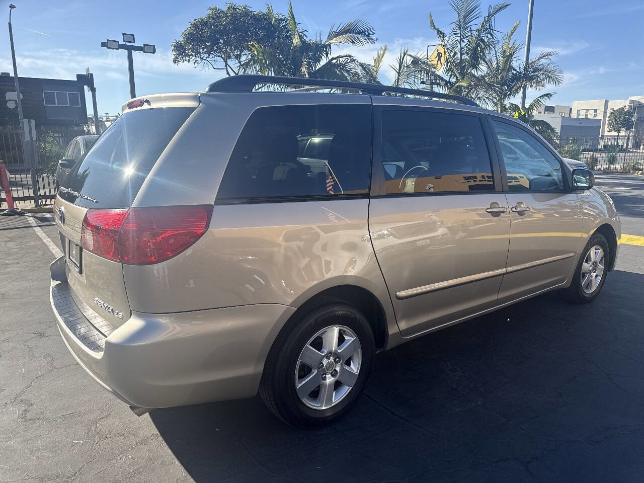Used 2009 Toyota Sienna LE image 5