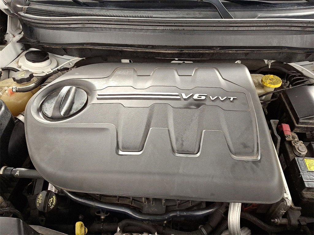 Used 2015 Jeep Cherokee Trailhawk w/ Cold Weather Group image 31