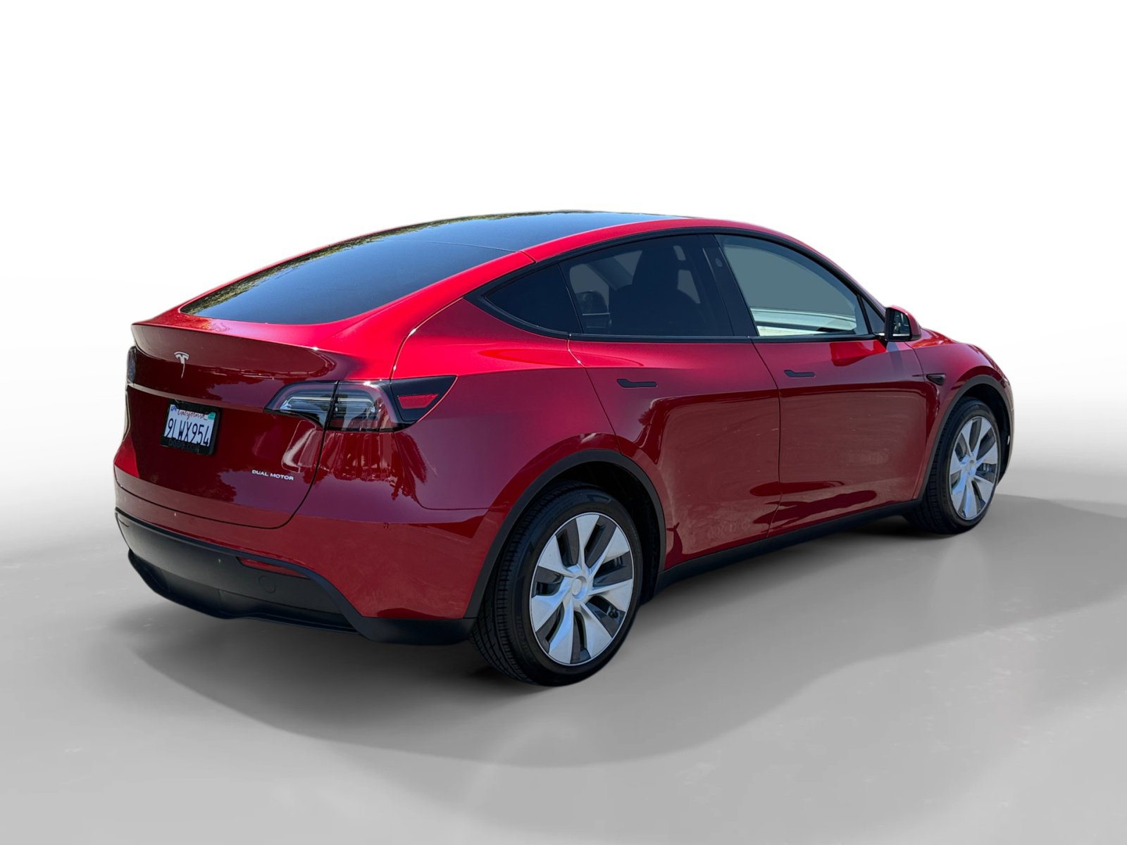 Used 2024 Tesla Model Y Long Range AWD/4WD image 5