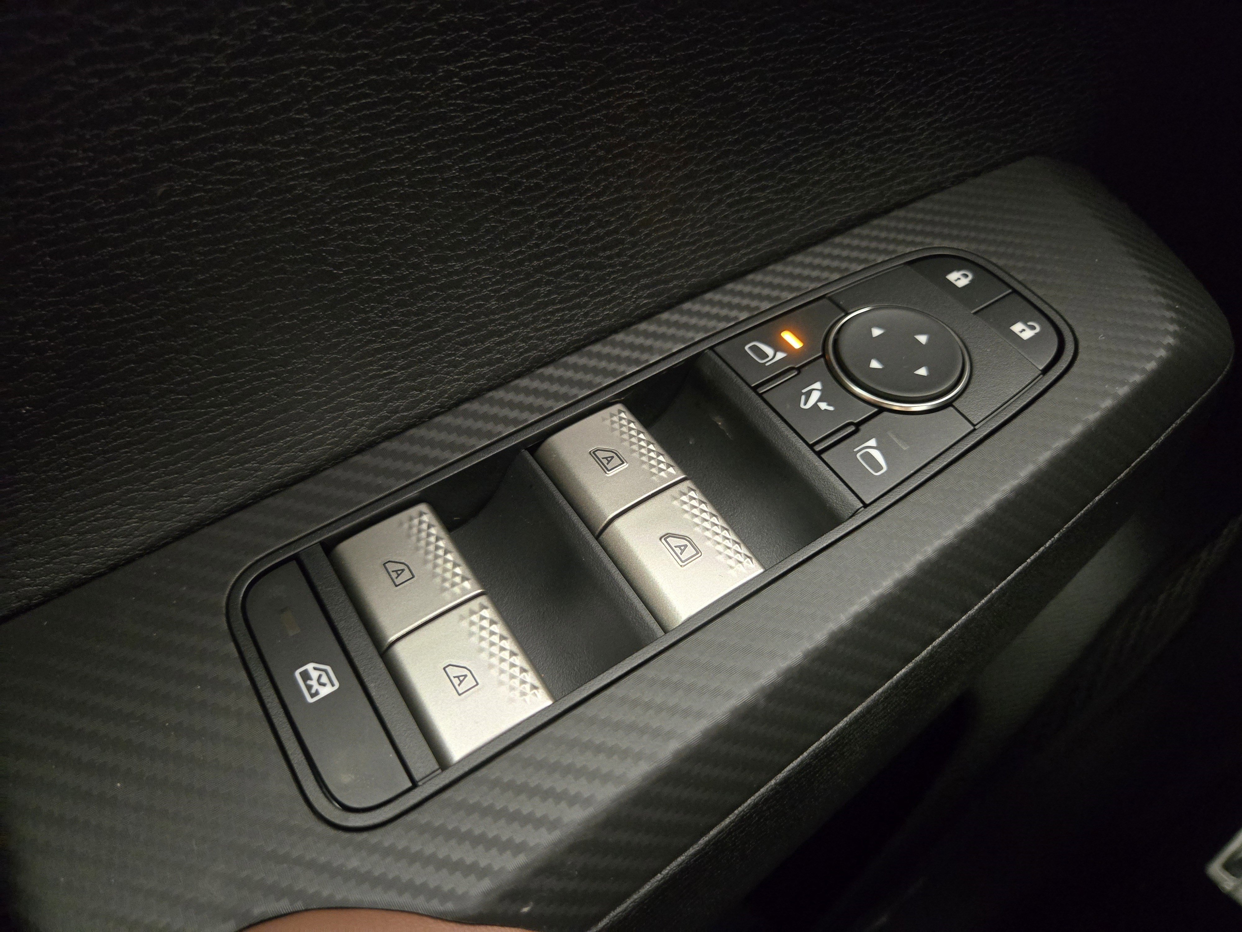 New 2025 Mitsubishi Outlander SEL image 29