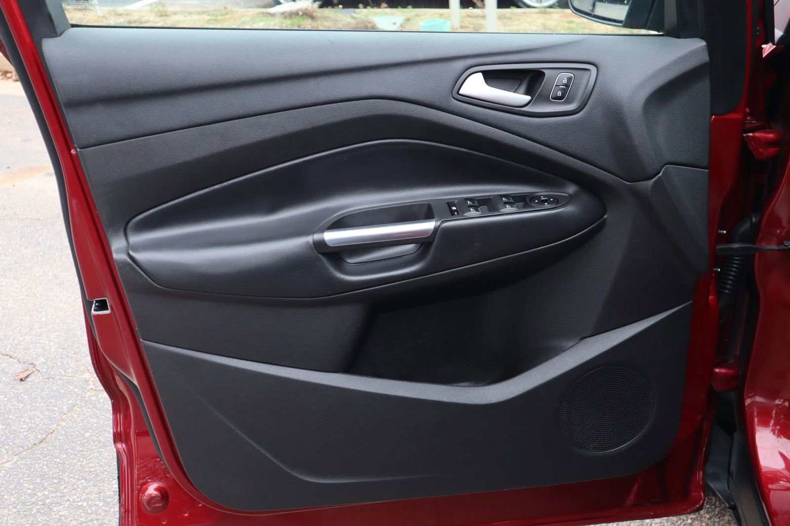 Used 2019 Ford Escape SE FWD image 7