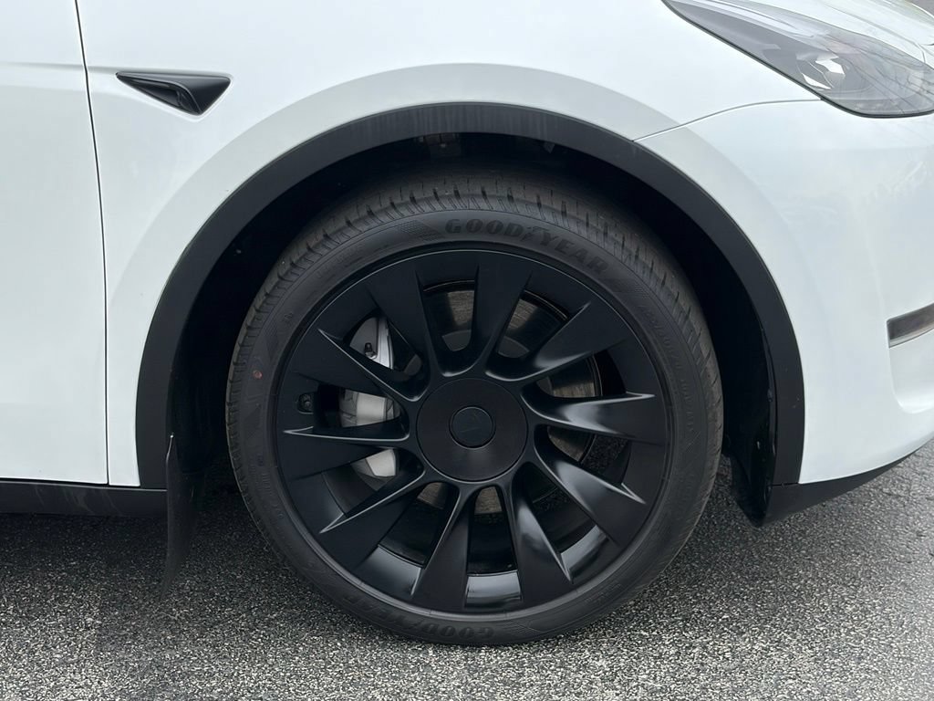 Used 2023 Tesla Model Y Long Range AWD/4WD image 4