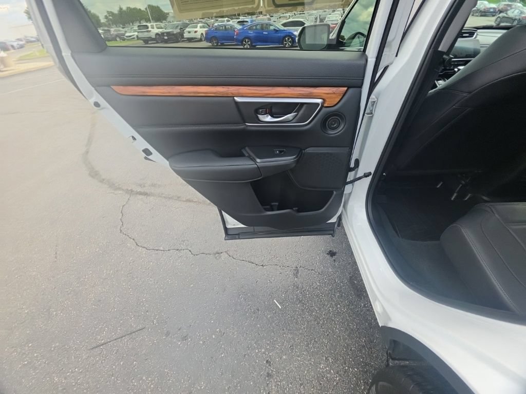 Used 2020 Honda CR-V Touring image 25
