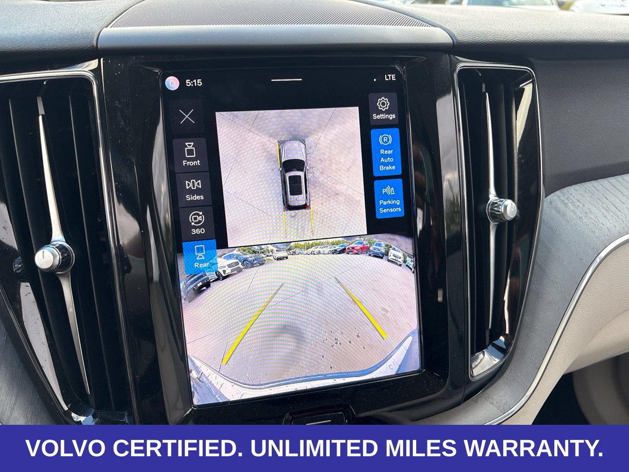 Certified 2024 Volvo XC60 B5 Plus w/ Protection Package Premier AWD/4WD image 24