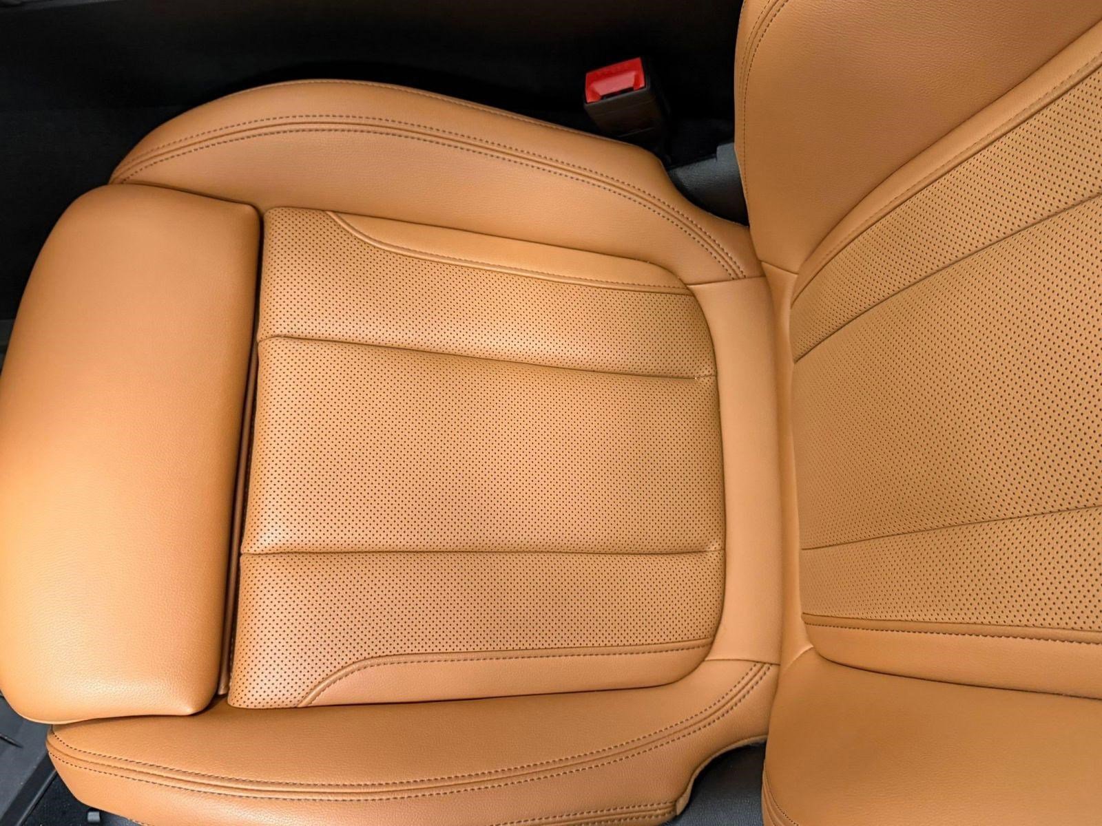 Certified 2023 BMW 330i xDrive Sedan w/ Driving Assistance Package image 13