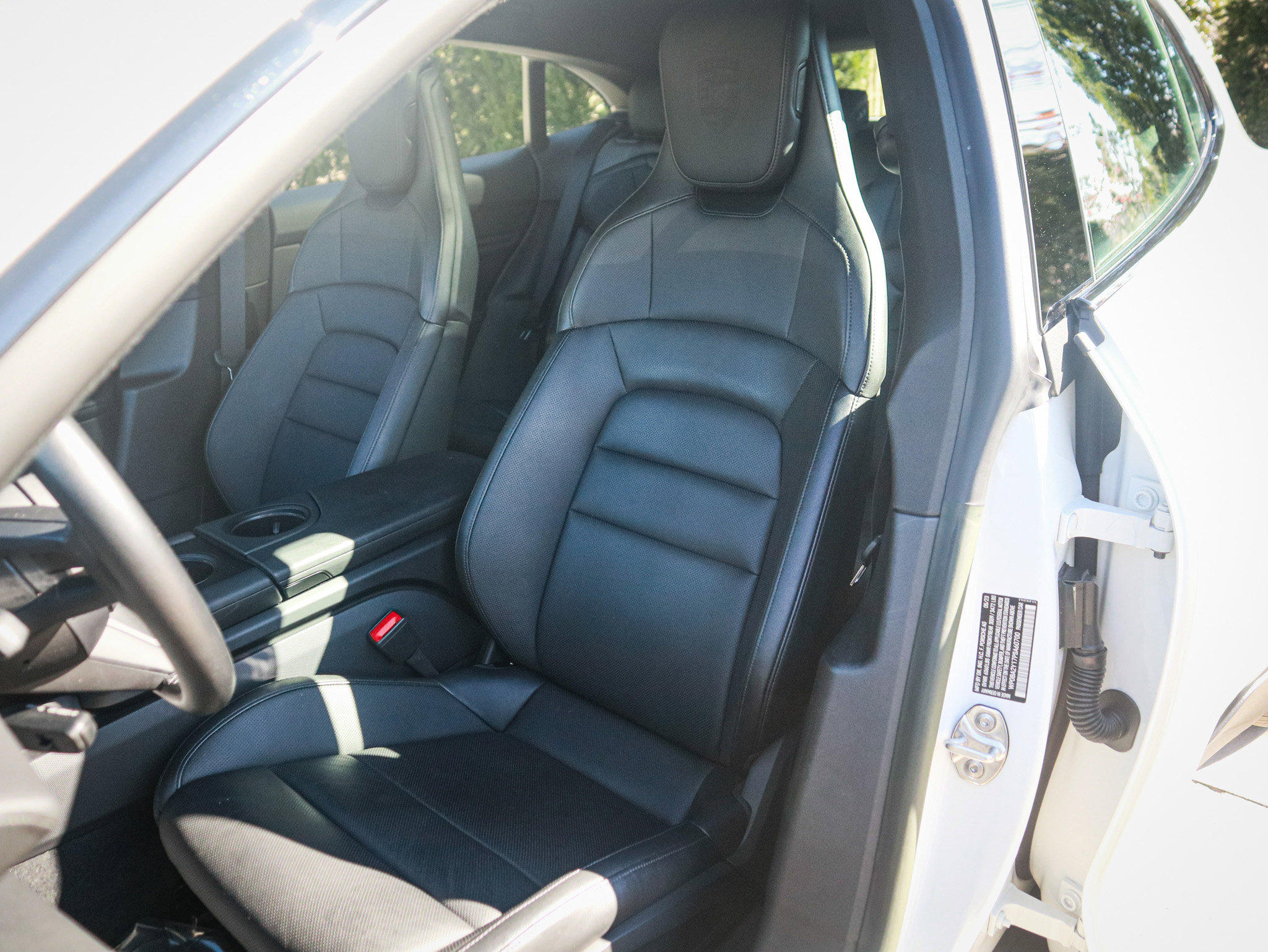 Used 2023 Porsche Taycan 4 Cross Turismo w/ Premium Package image 15