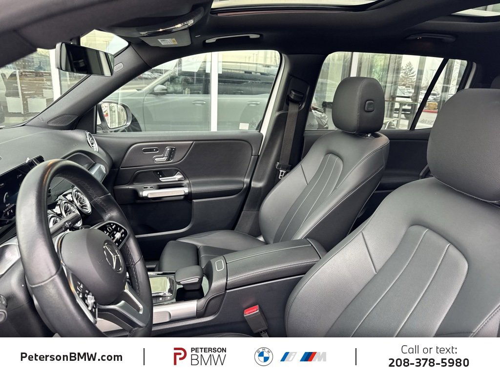 Used 2022 Mercedes-Benz GLB 250 4MATIC image 17
