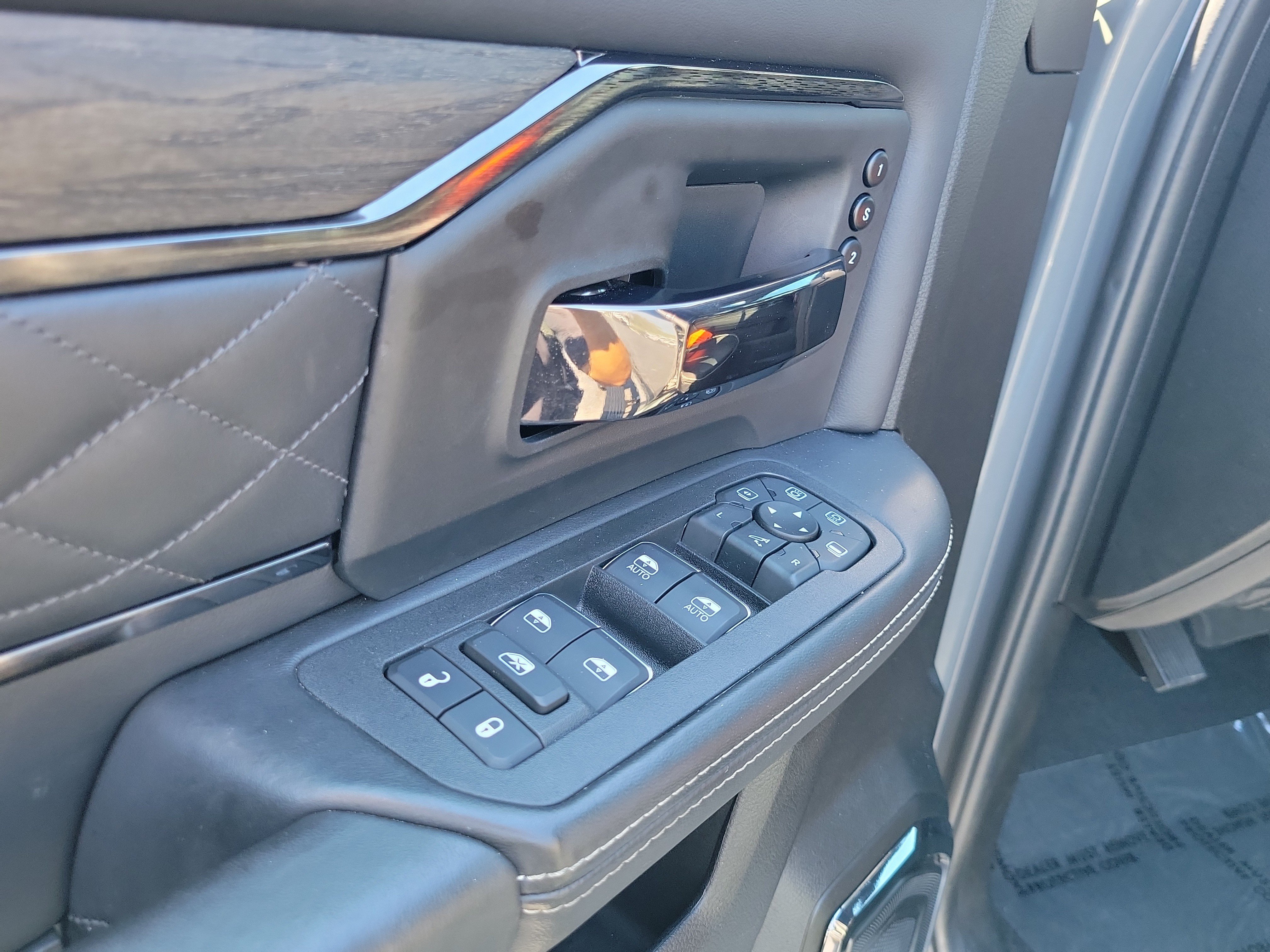 Used 2026 RAM 2500 Limited AWD/4WD image 19