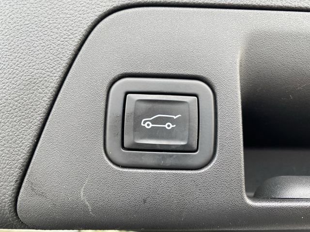 Used 2021 Buick Envision Avenir w/ Technology Package II image 18