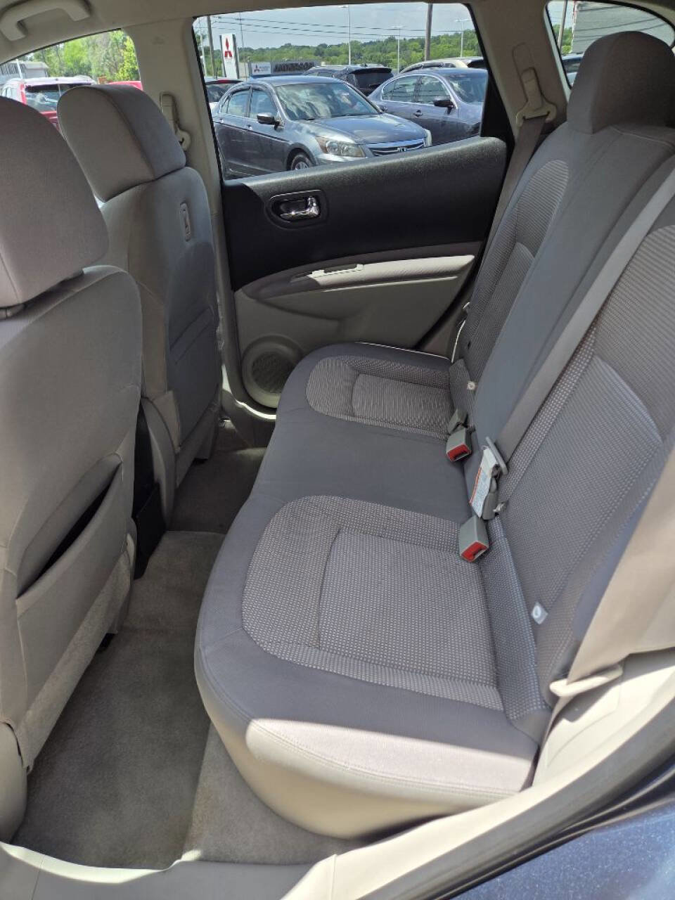 Used 2013 Nissan Rogue SV AWD/4WD image 13
