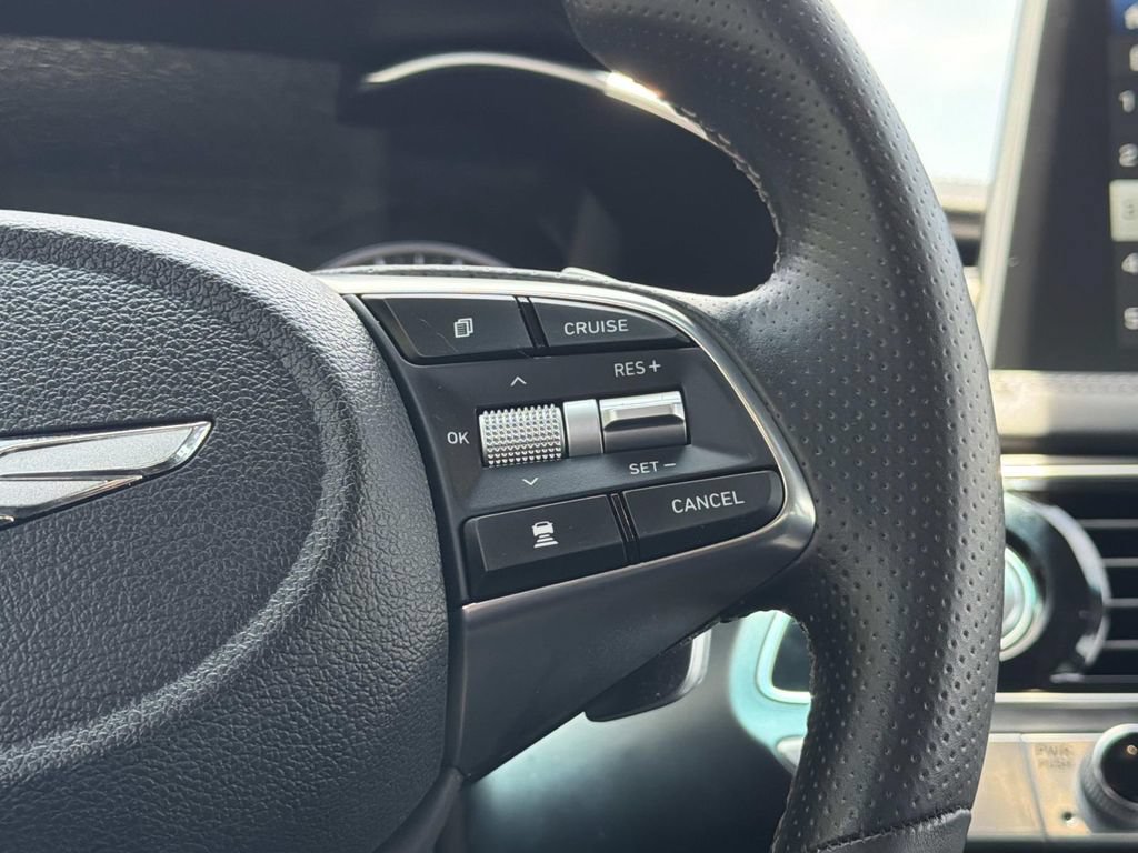 Used 2021 Genesis G70 2.0T w/ Elite Package RWD image 9