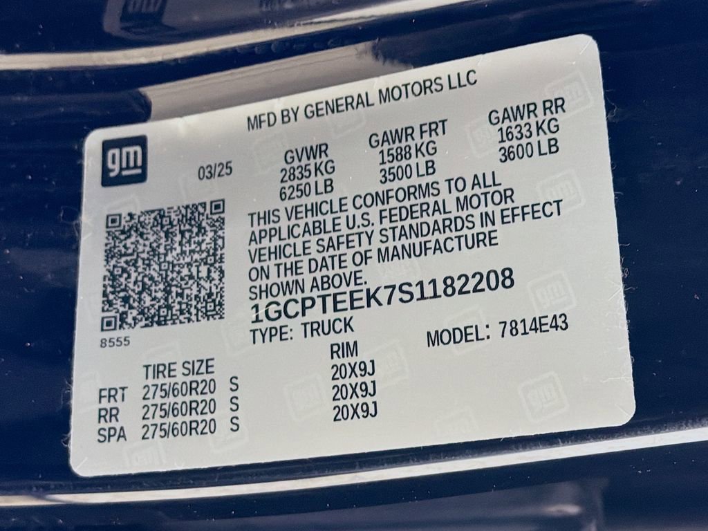 Used 2025 Chevrolet Colorado Trail Boss AWD/4WD image 28