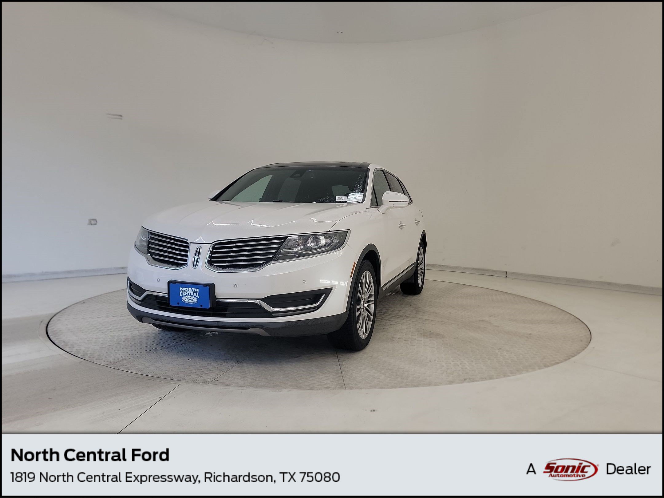 Used 2016 Lincoln MKX Reserve w/ Equipment Group 102A AWD/4WD image 1