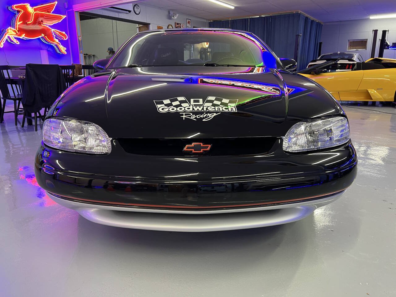 Used 1995 Chevrolet Monte Carlo Z34 FWD image 6