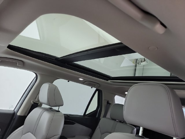 Used 2024 Honda Pilot Touring image 19