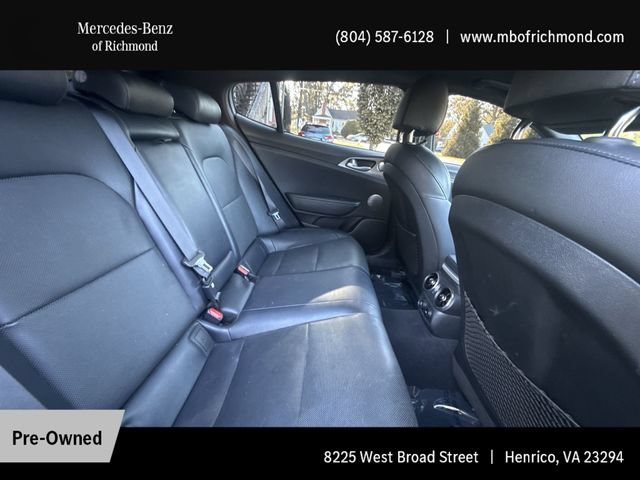 Used 2018 Kia Stinger GT1 AWD/4WD image 16