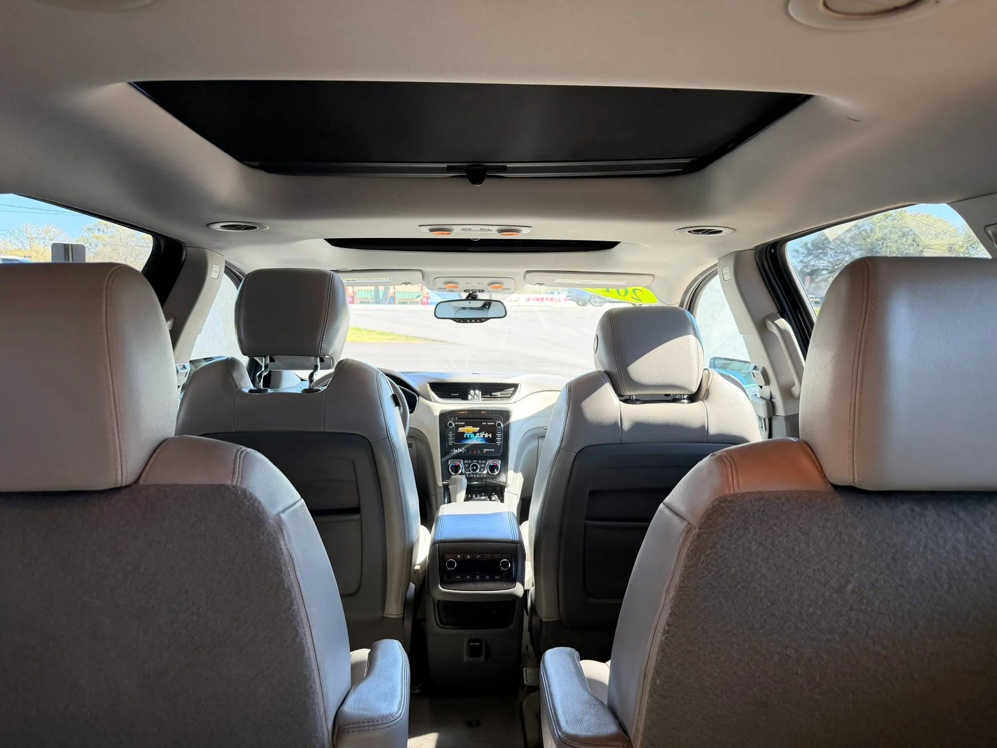 Used 2016 Chevrolet Traverse LT image 24