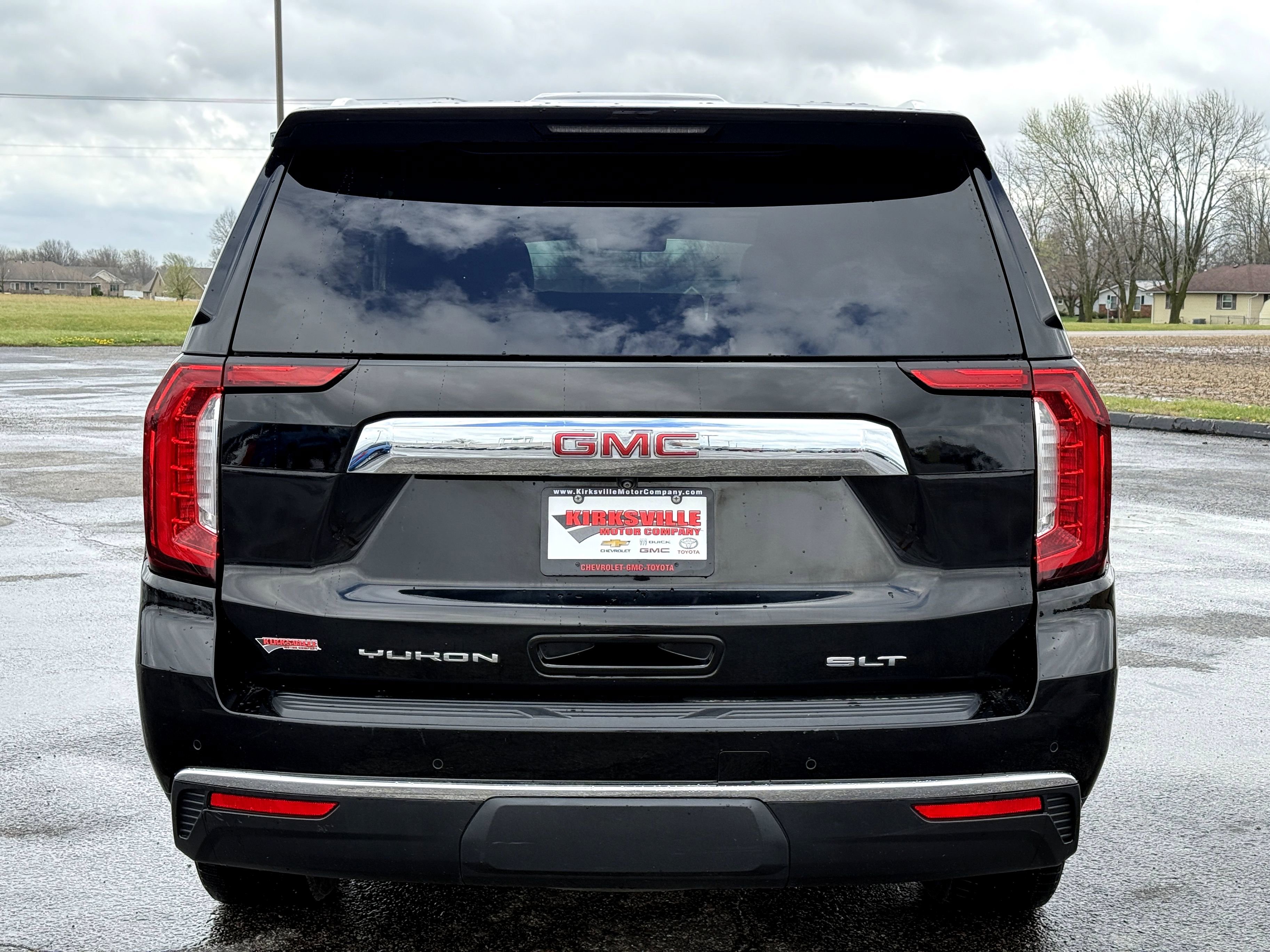 Used 2022 GMC Yukon SLT AWD/4WD image 4