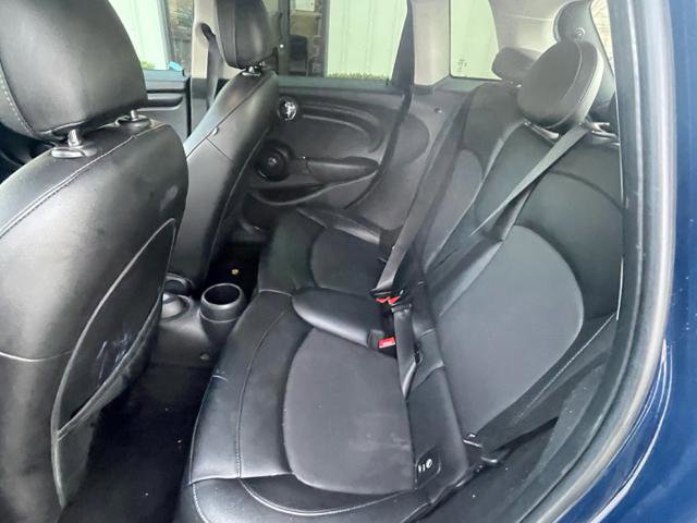 Used 2015 MINI Cooper 4-Door Hardtop image 13