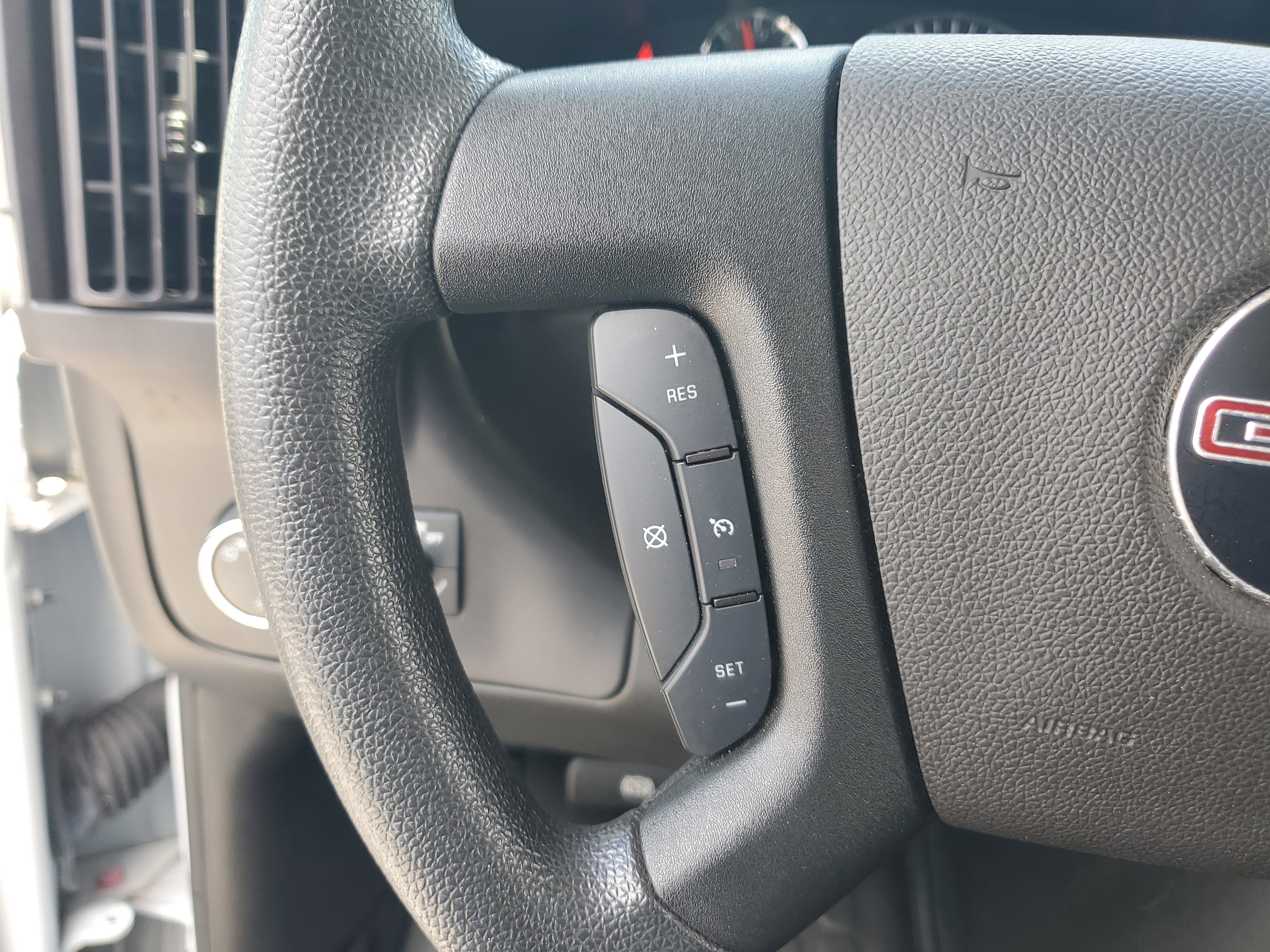 Used 2023 GMC Savana 2500 w/ Driver Convenience Package image 18