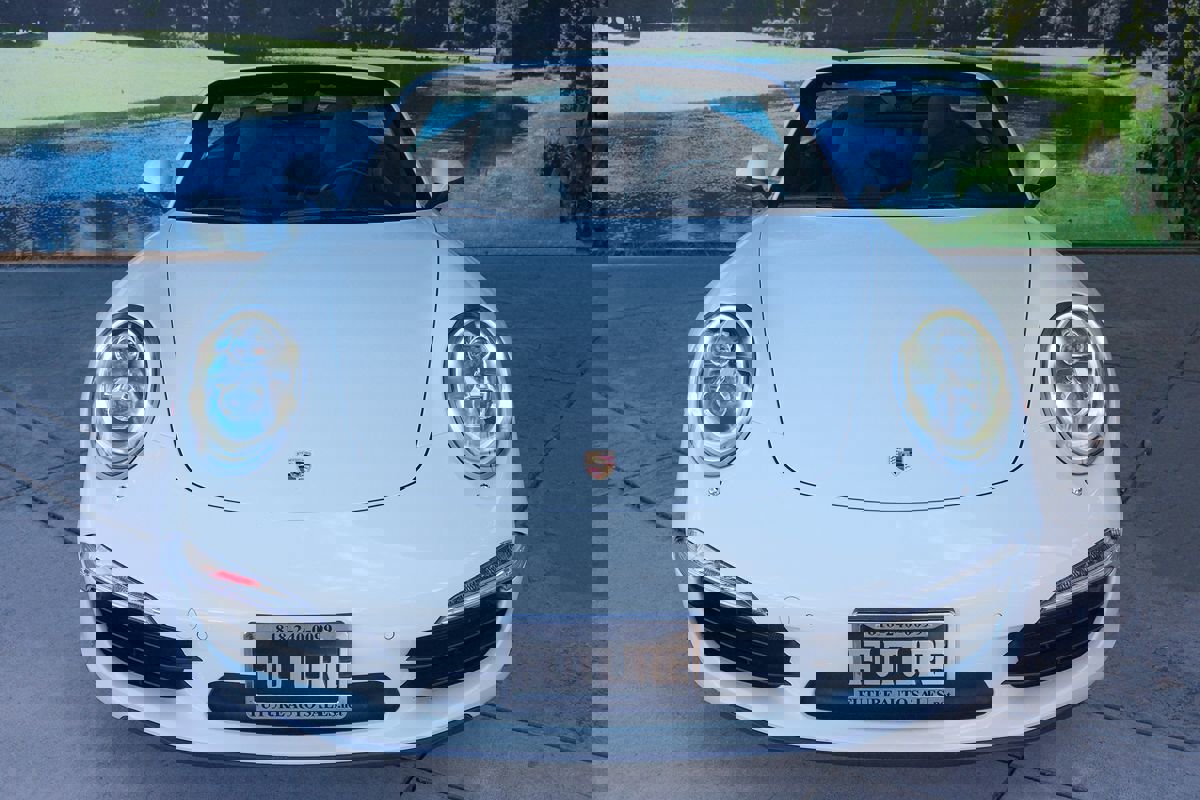 Used 2014 Porsche 911 Carrera S image 2