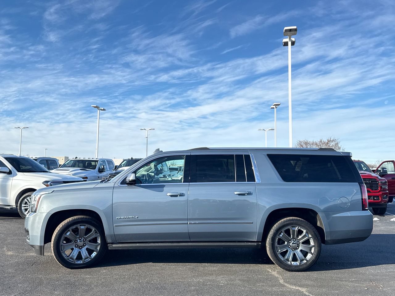 Used 2015 GMC Yukon XL Denali w/ Premium Package image 6