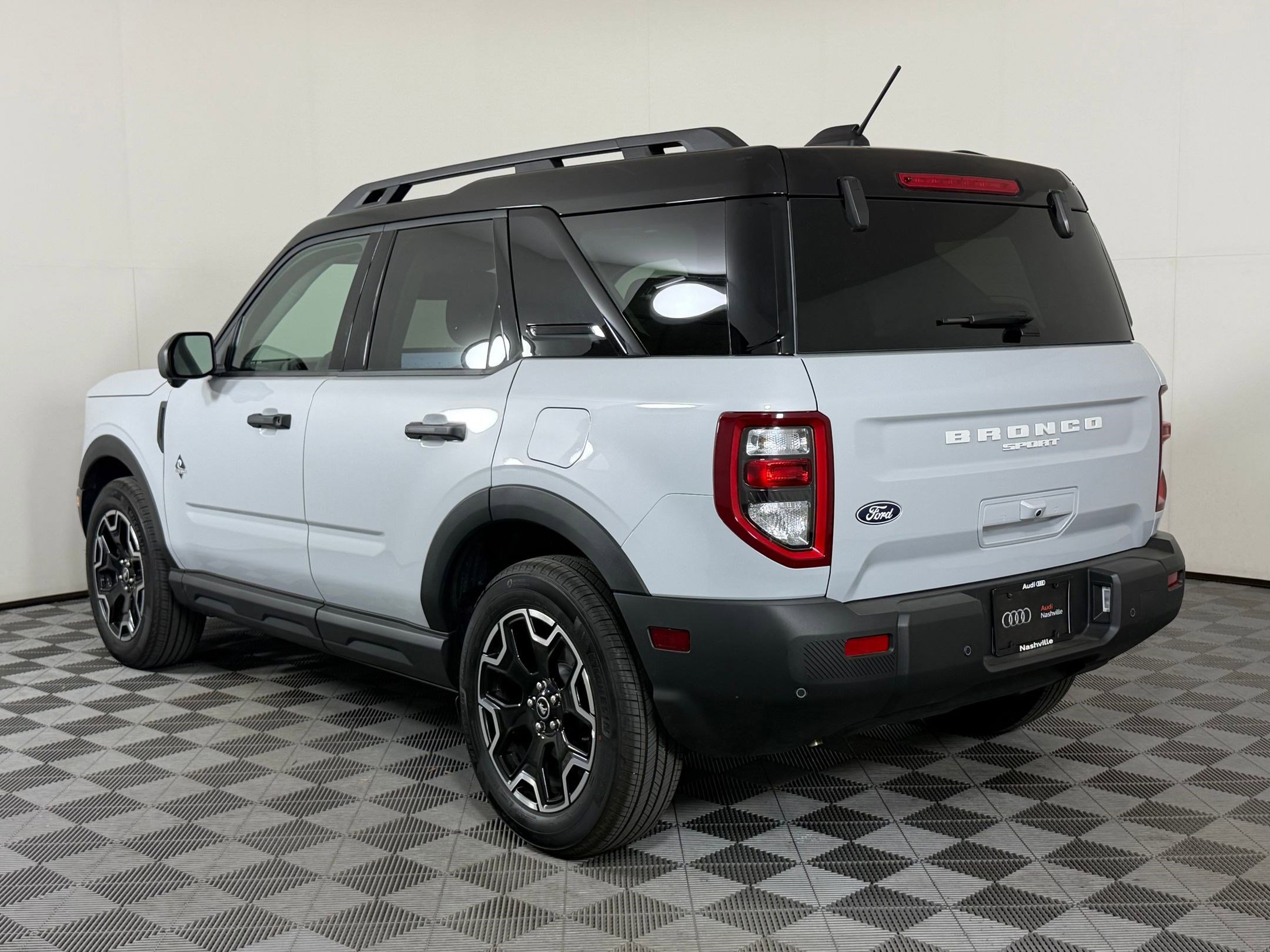 Used 2026 Ford Bronco Sport Outer Banks w/ Outer Banks Tech Package+ AWD/4WD image 3
