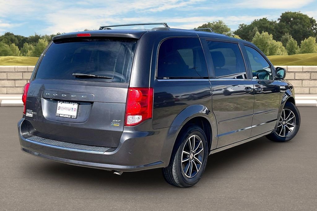 Used 2017 Dodge Grand Caravan SXT FWD image 11