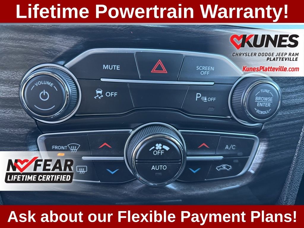 Used 2021 Chrysler 300 Touring L image 19