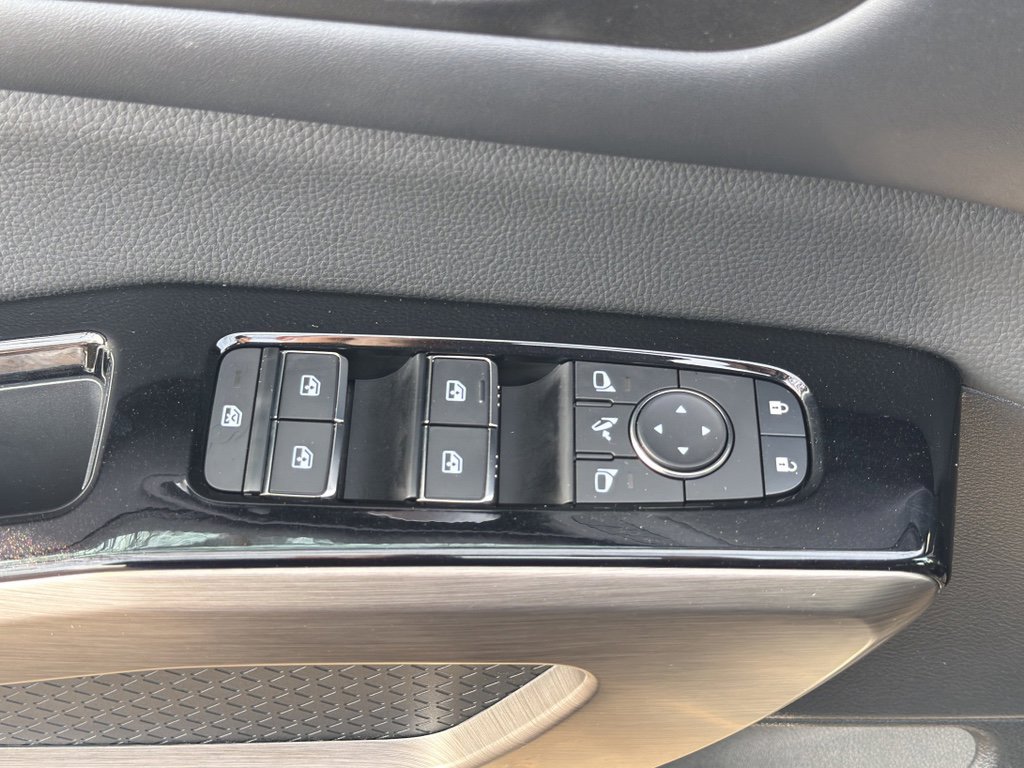 Certified 2023 Nissan Pathfinder Platinum w/ Lighting Package (N93) image 18