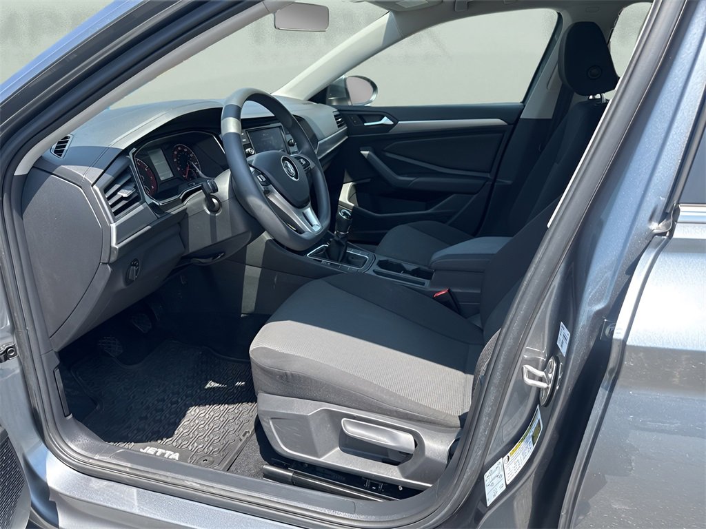 Used 2019 Volkswagen Jetta S w/ Driver Assistance Package image 9