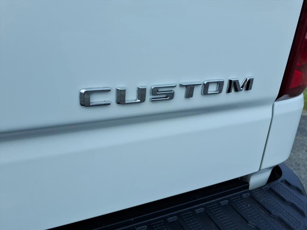 Used 2019 Chevrolet Silverado 1500 Custom Trail Boss AWD/4WD image 16
