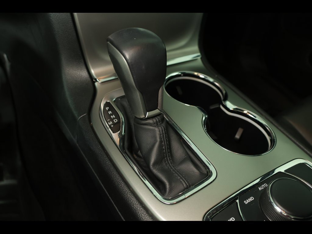 Used 2018 Jeep Grand Cherokee Limited image 29