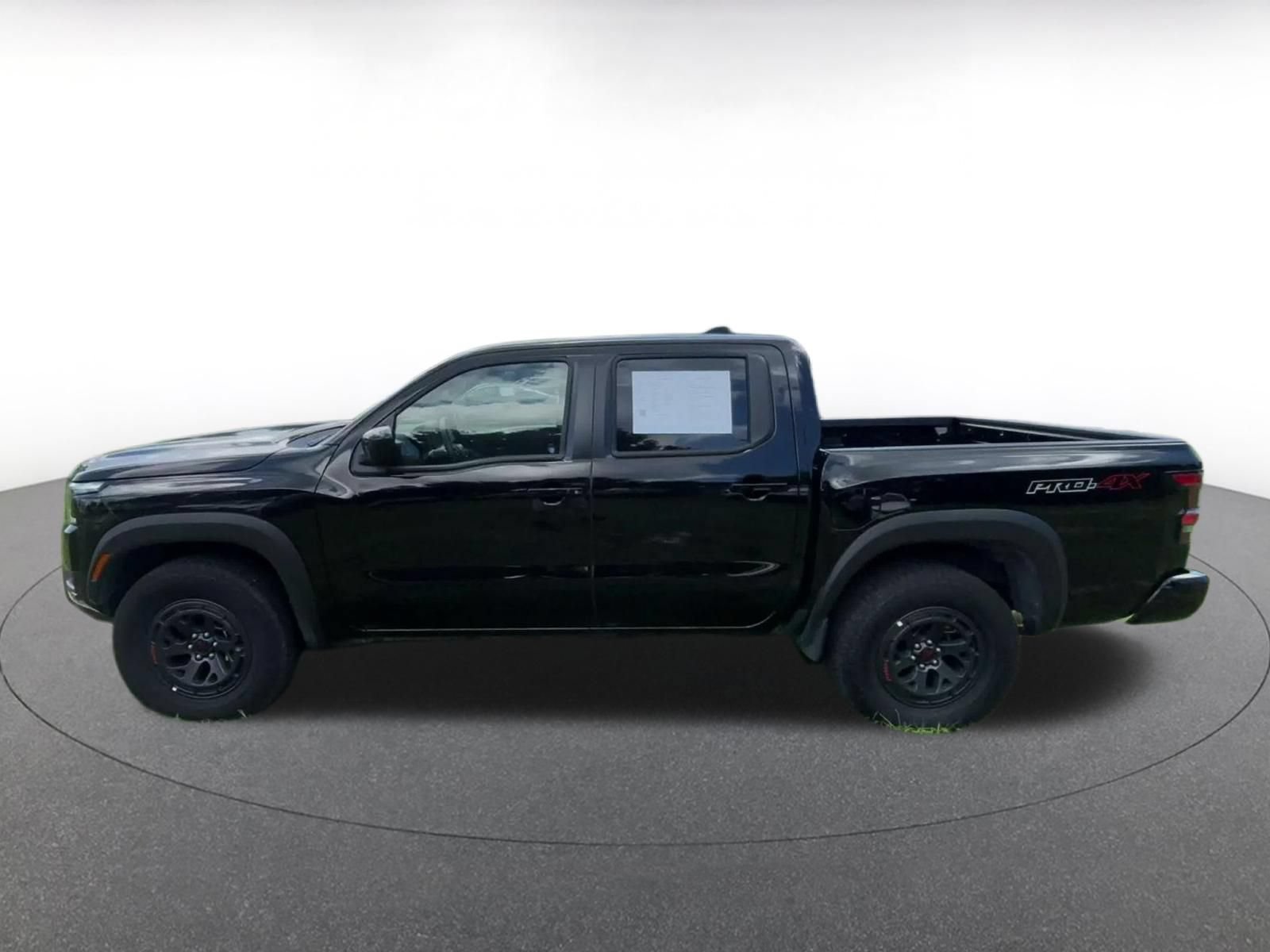 Used 2026 Nissan Frontier PRO-4X AWD/4WD image 9
