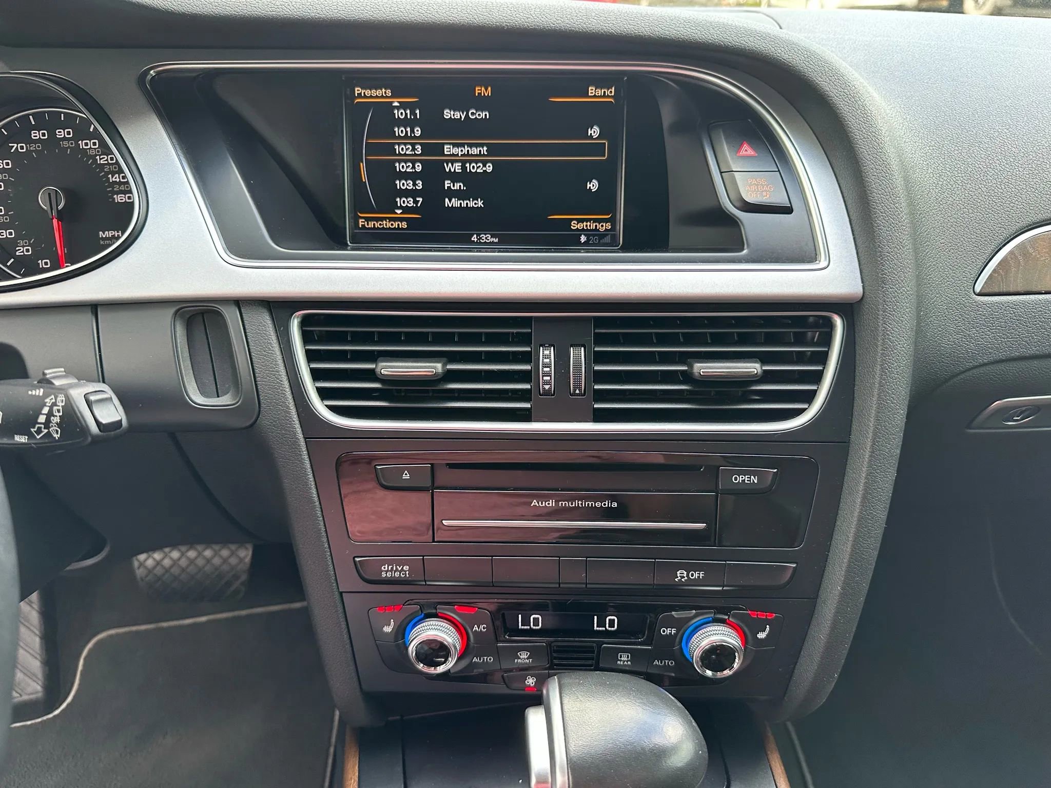 Used 2015 Audi A4 Prestige w/ Prestige Package image 19