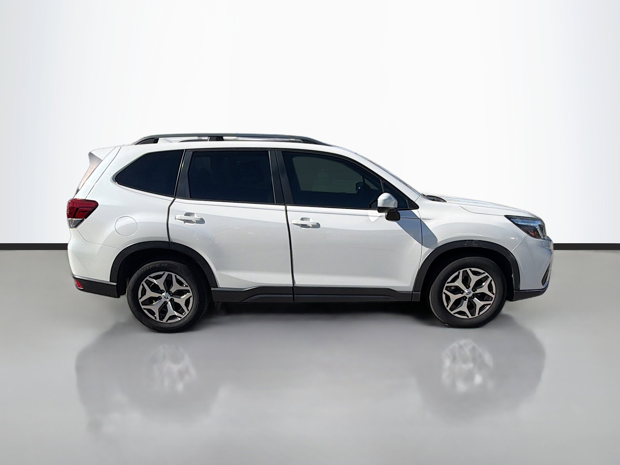 Used 2020 Subaru Forester Premium image 2