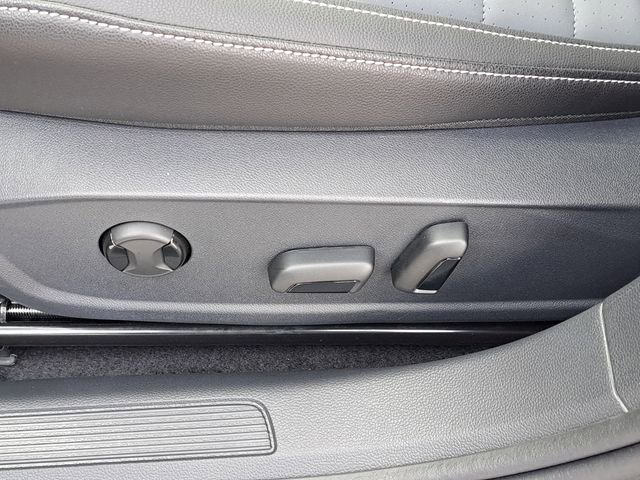 New 2026 Volkswagen Jetta SE image 6