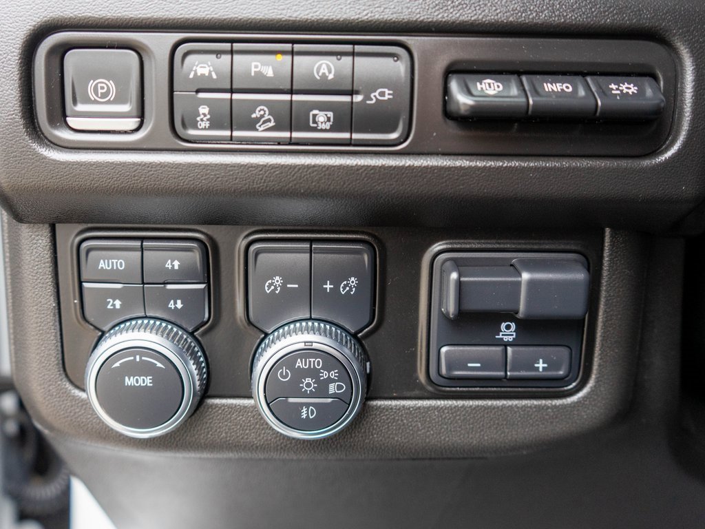 Used 2022 GMC Yukon AT4 w/ Technology Package image 21