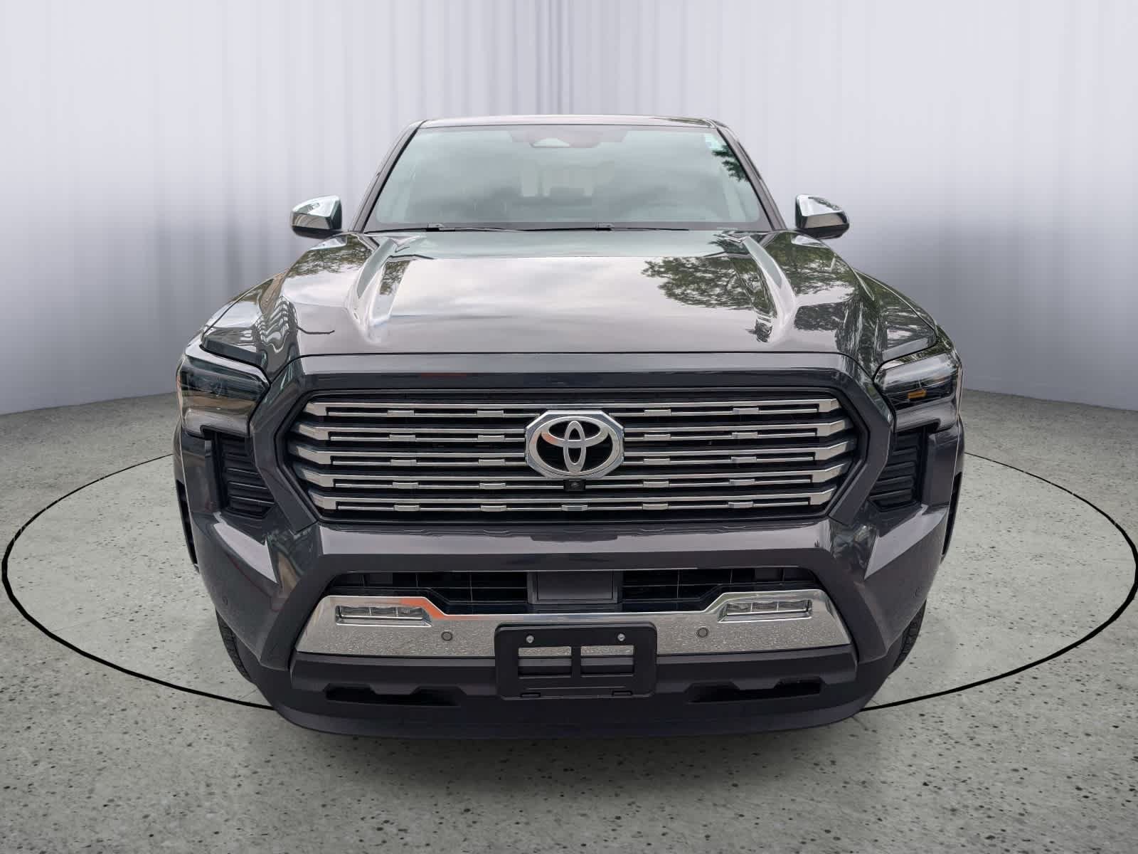 Used 2024 Toyota Tacoma Limited AWD/4WD image 8