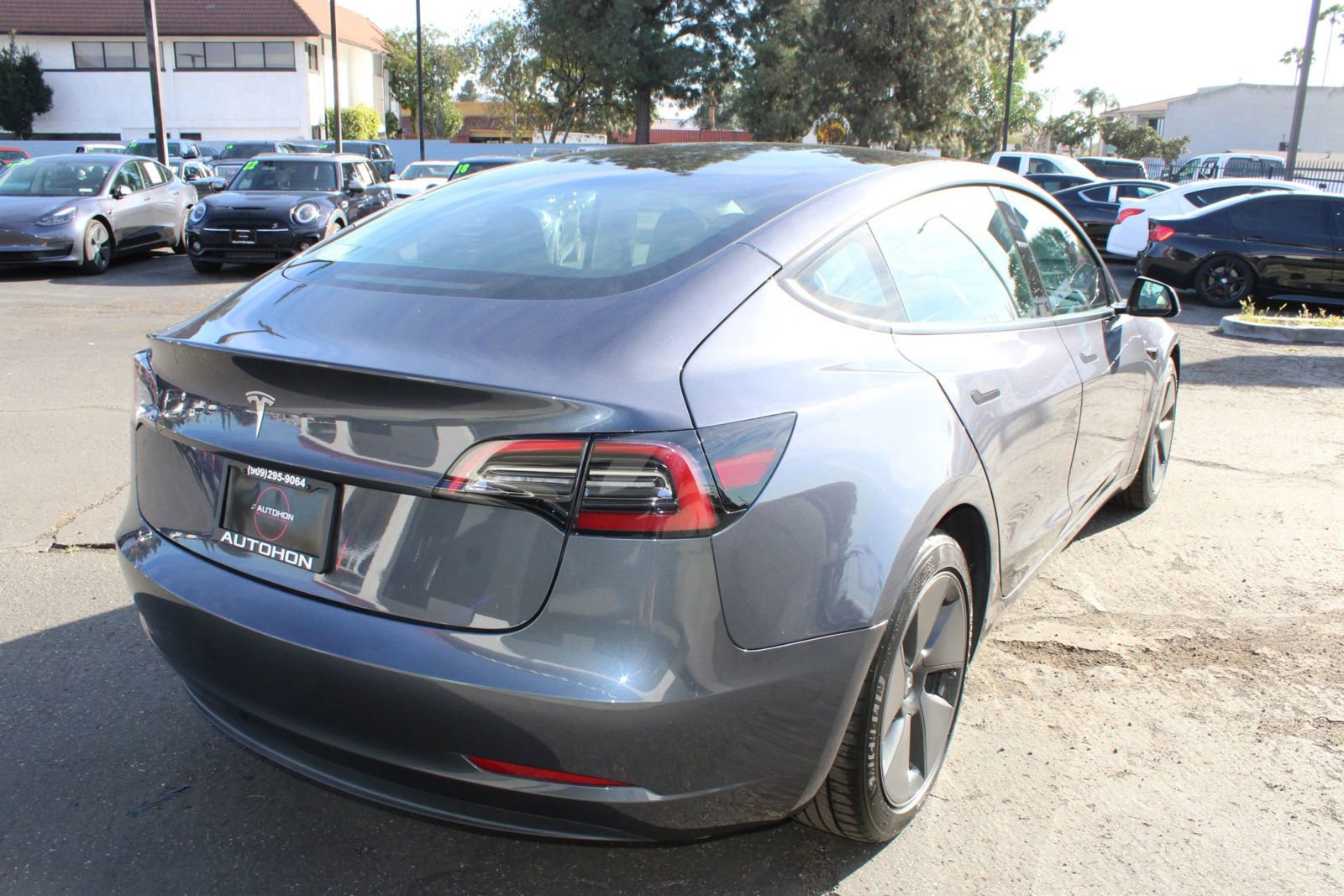 Used 2023 Tesla Model 3 Standard Range image 9
