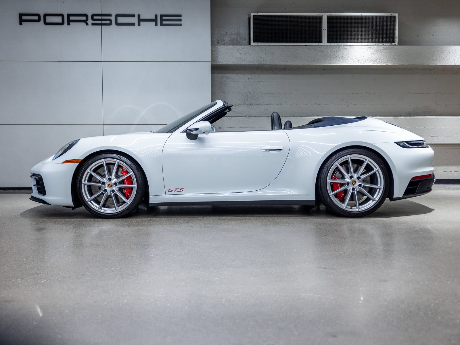 Certified 2022 Porsche 911 Carrera GTS w/ Premium Package RWD image 2